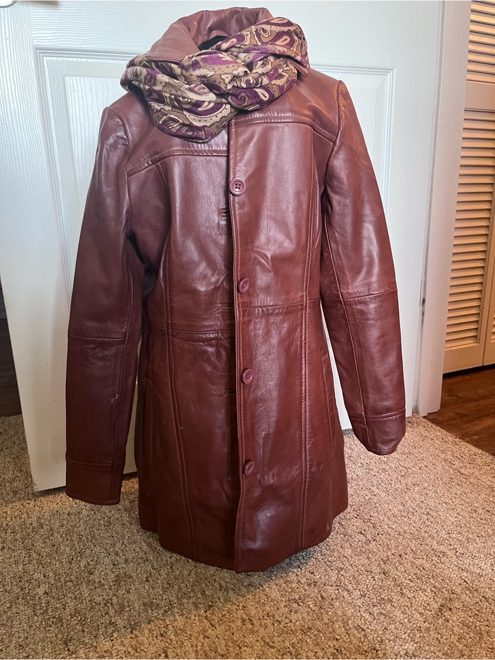 Women's Burgundy Leather Button-Front Coat. It’s 💯 real leather!!!